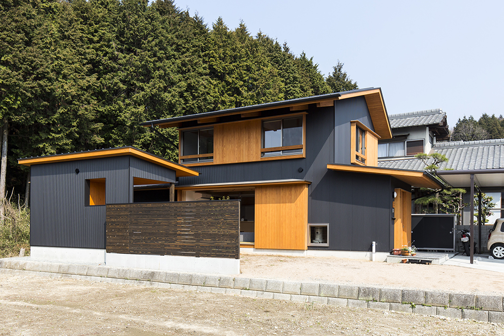 姫路市の木の家 離れのある住まい