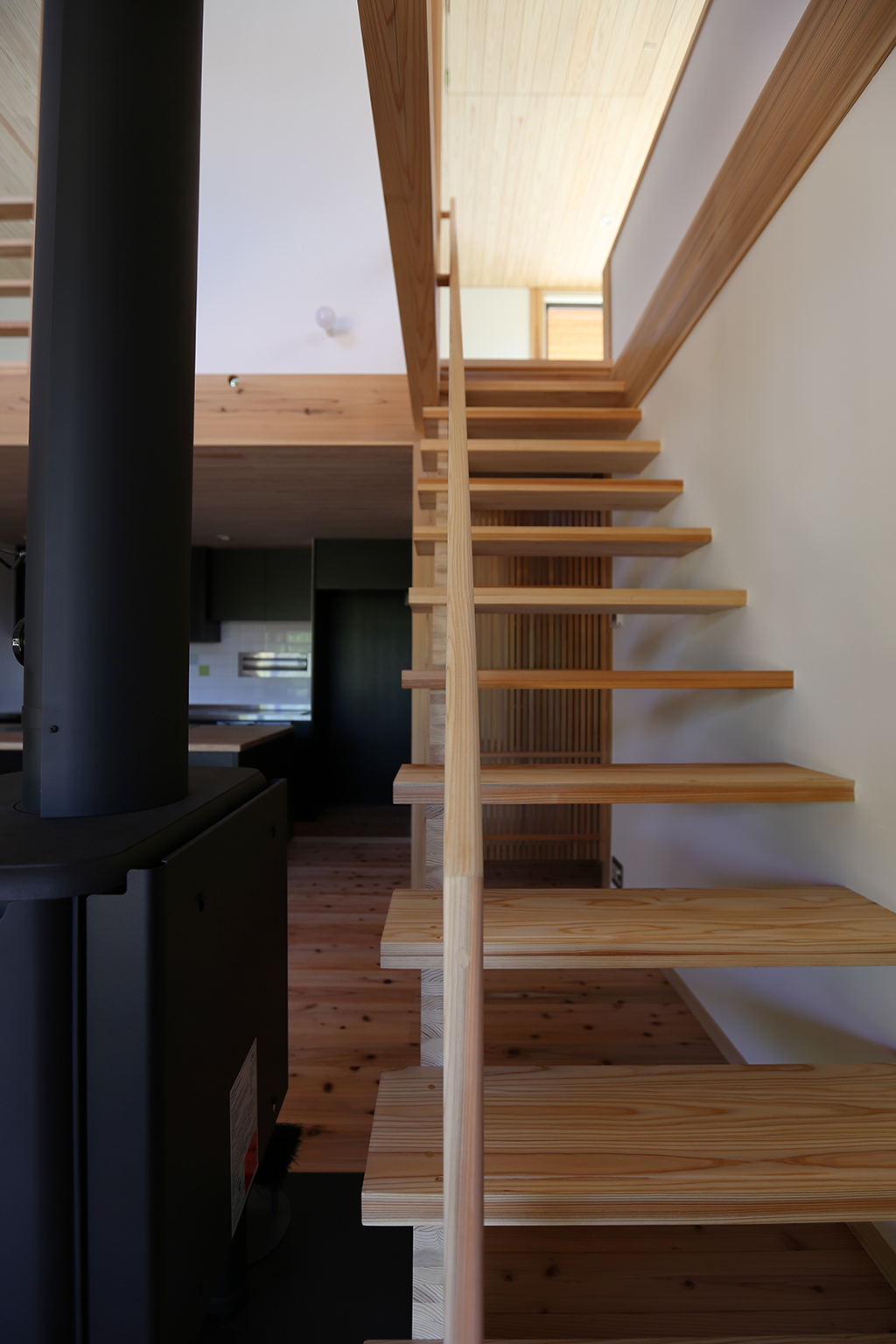 姫路市の木の家 開放的な階段室