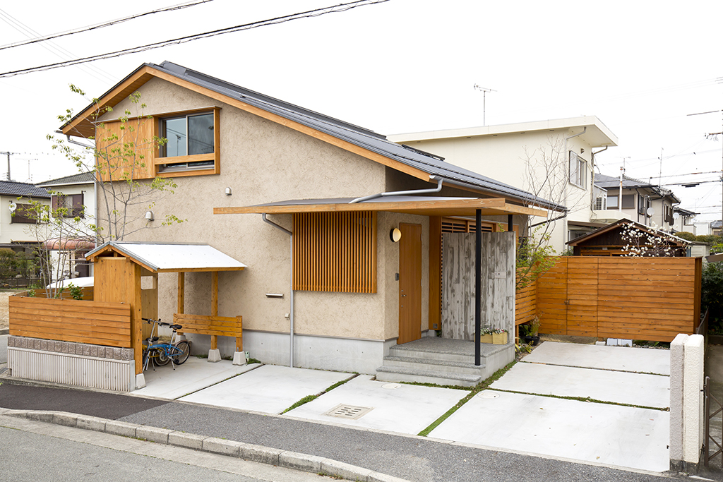 加古川市の木の家『屋根裏工房』そとん壁の外観