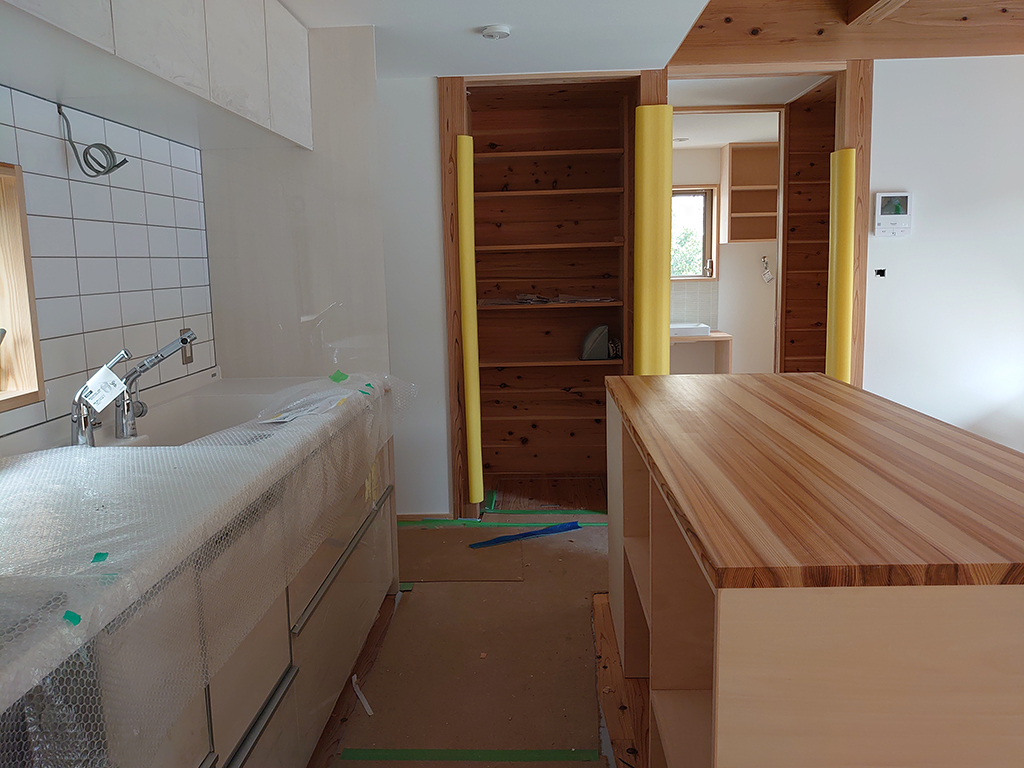 姫路市の木の家　造作作業台