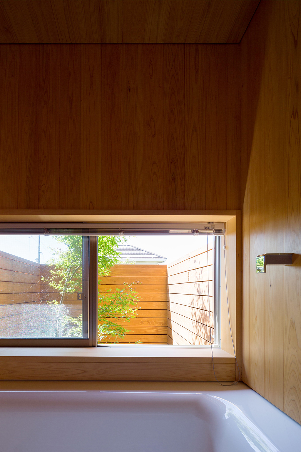 三木市の木の家 桧貼りの浴室