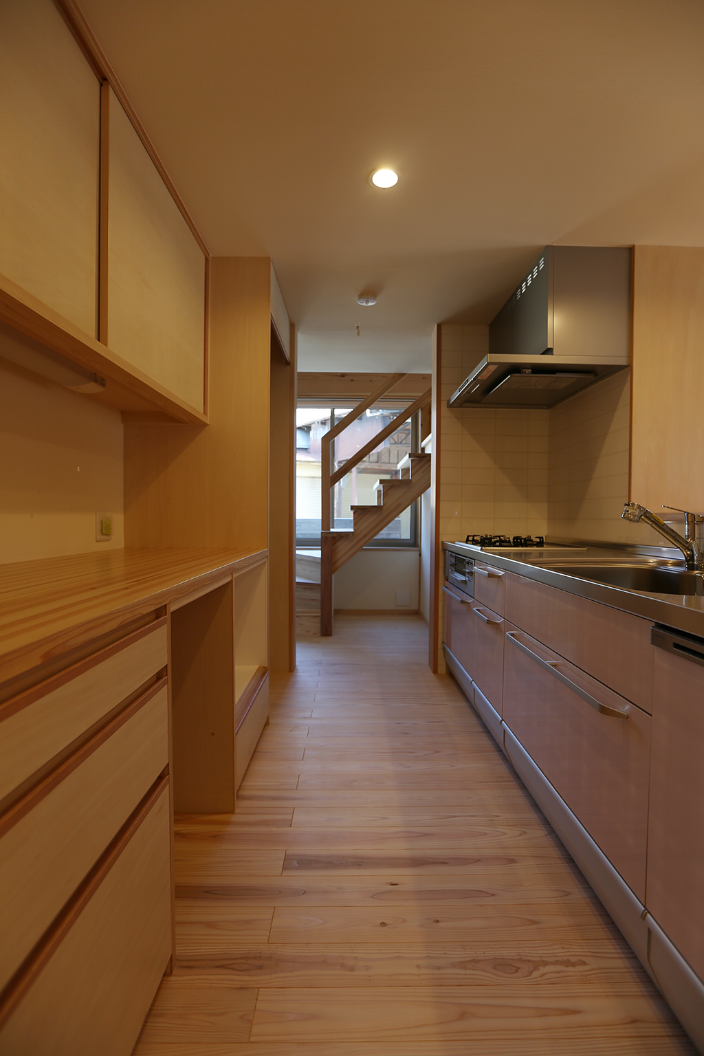 姫路市の木の家 大容量の収納を備えたキッチン