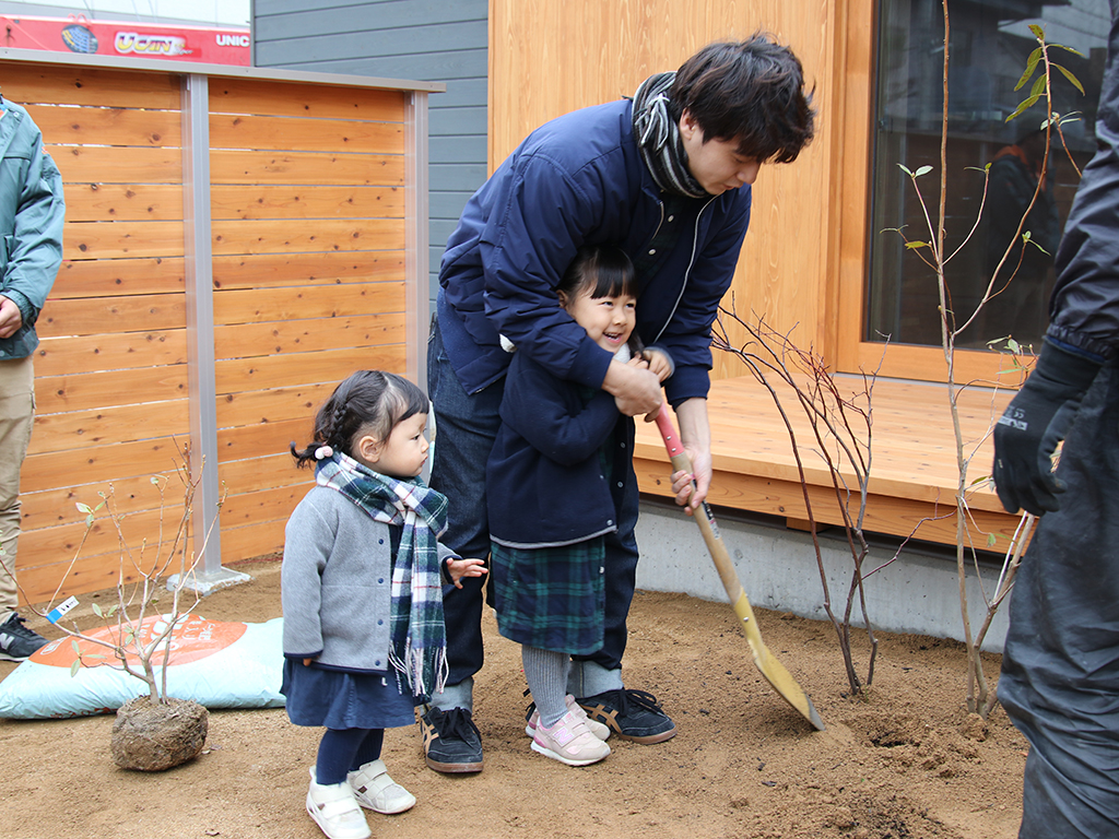 姫路市の木の家　庭造りワークショップ