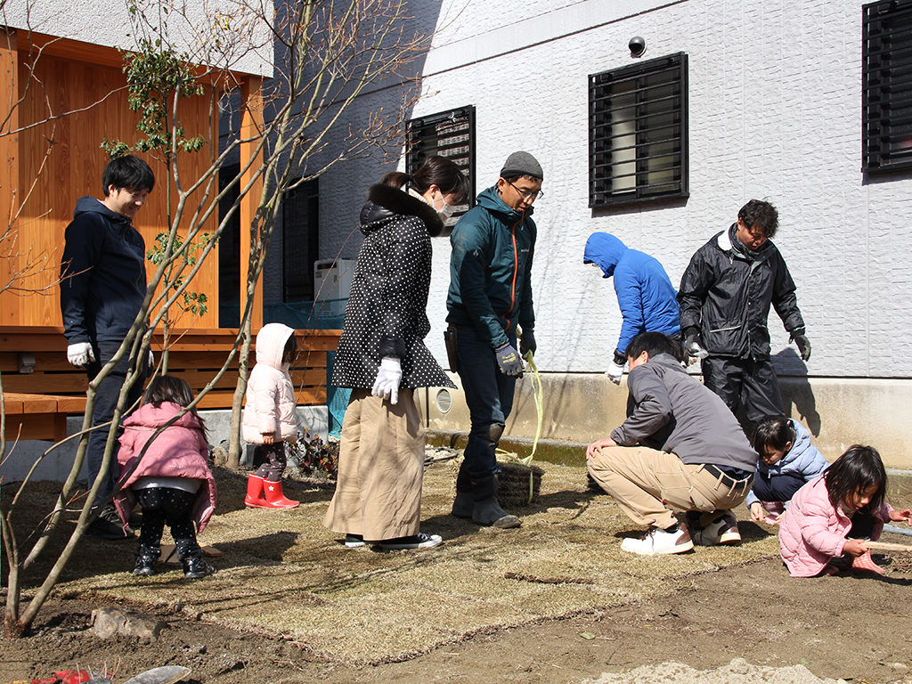 宍粟市の木の家　庭造りワークショップ