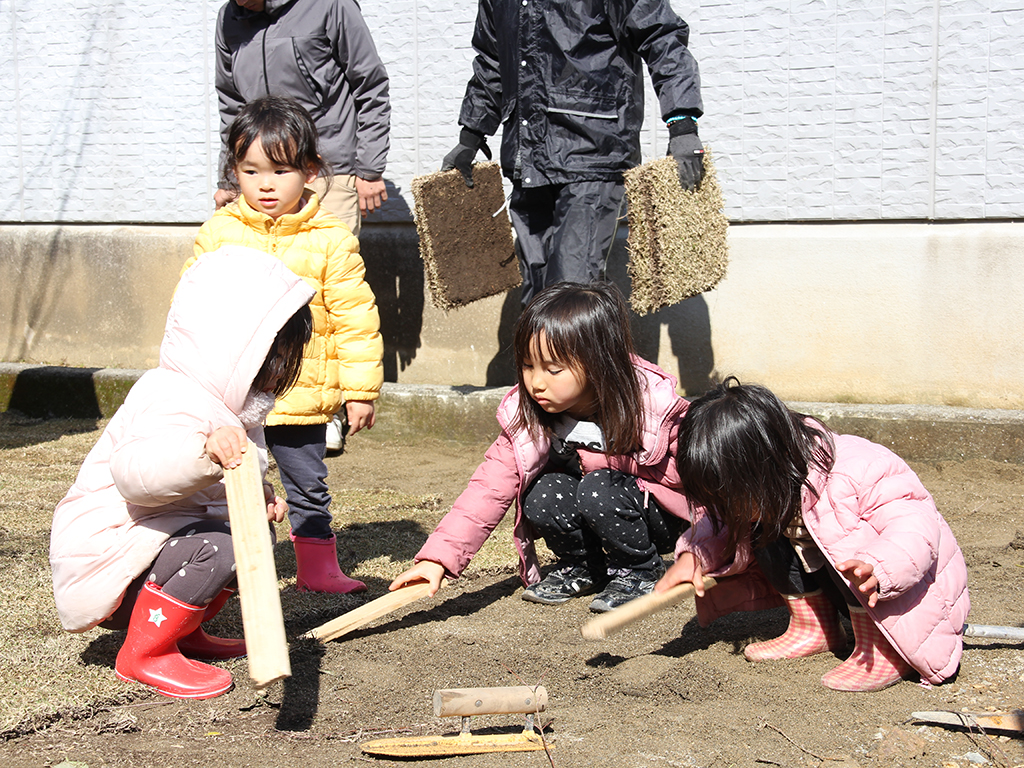 宍粟市の木の家　庭造りワークショップ