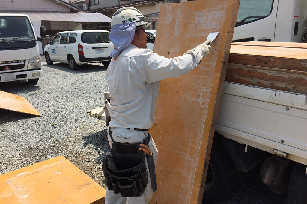 高砂市の木の家　基礎型枠撤去