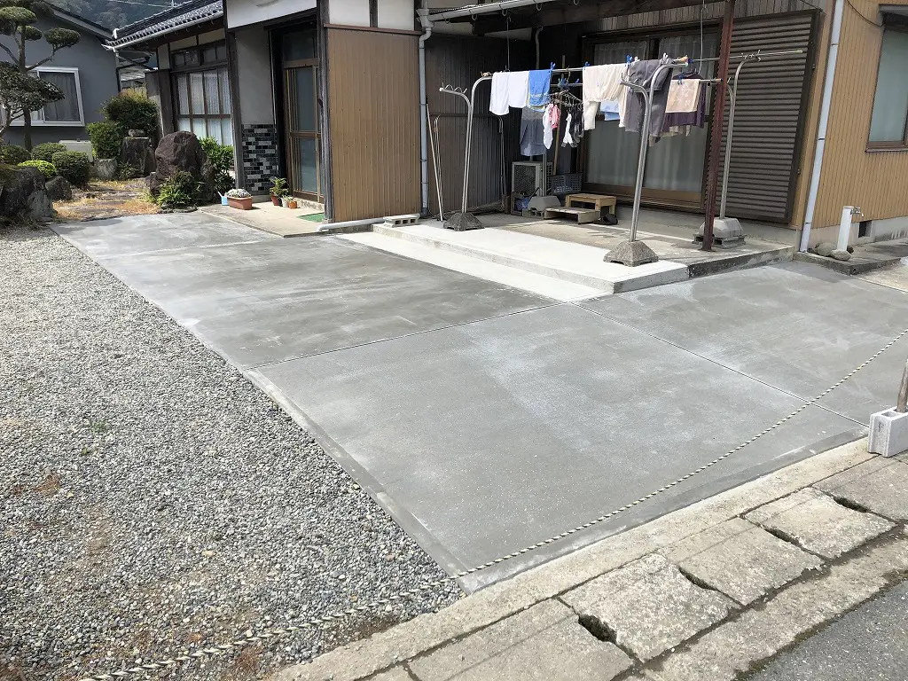 コンクリート 歩道上がり H=100ミリ