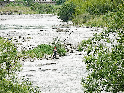 たつの市の木の家 アユ釣り