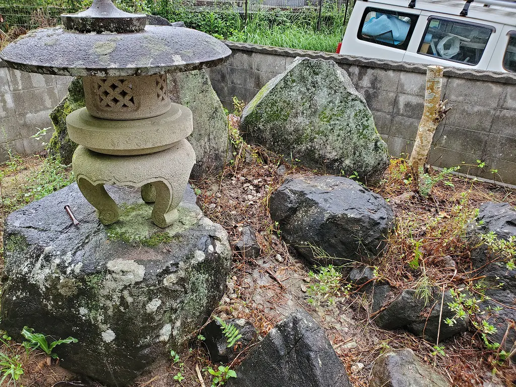 深山燕石　画像@@@@@ 国内在庫あり】 Ferm Living (ファームリビング) Yara Vase (ヤラ ベース) M グレーパミス/ラスティックアイアン  北欧/インテリア/花瓶/オブジェ/日本正規代理店品|ferm LIVING - Yara Vase  |北欧雑貨＆インテリアのオンラインショップ【KOZLIFE】
