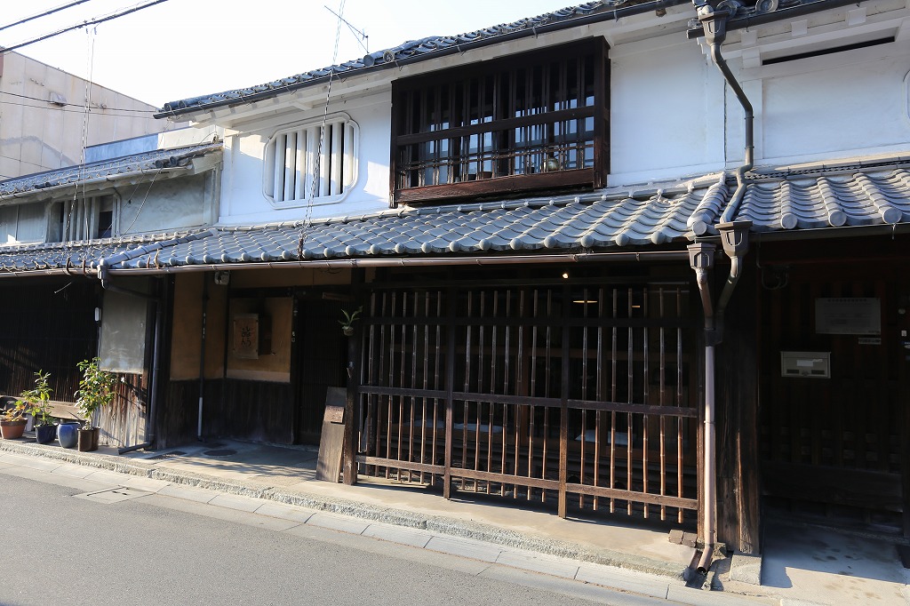 姫路市 カフェ MARUSANKAKU 外観