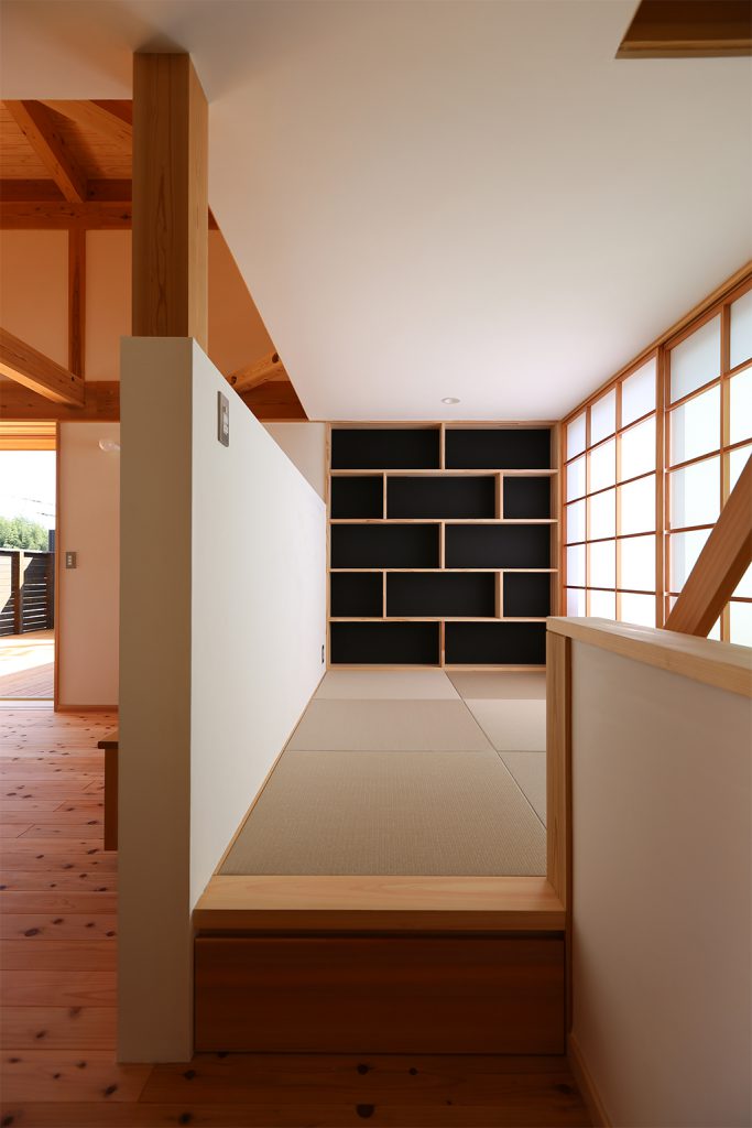 姫路市の木の家 ごろごろできる畳スペース