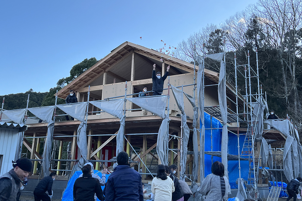 宍粟市の木の家　お餅まき