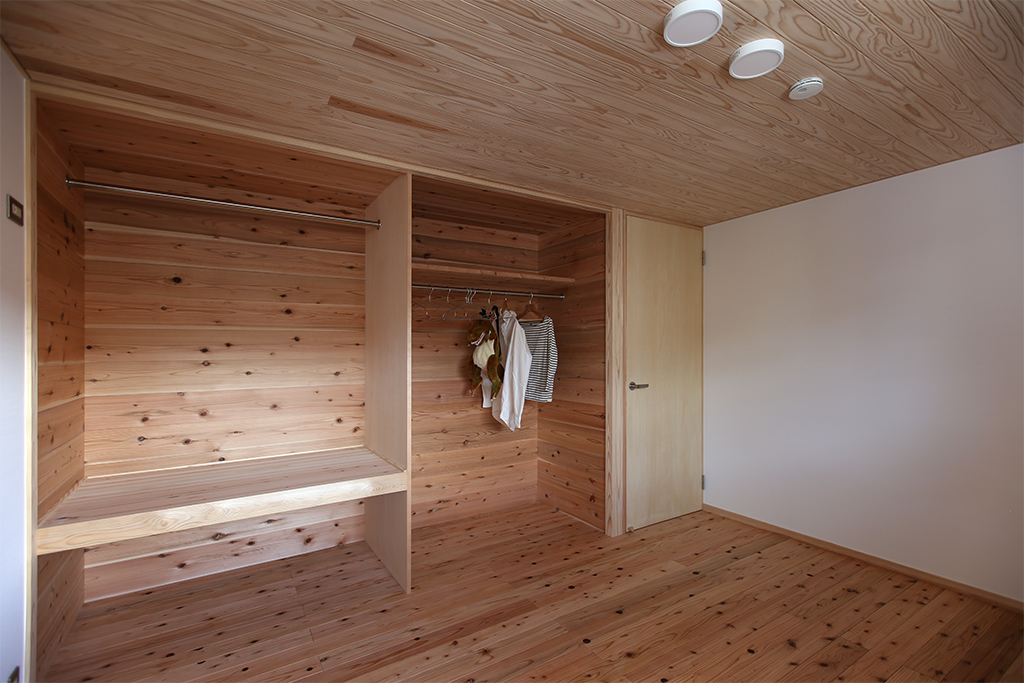 加古郡の木の家 寝室