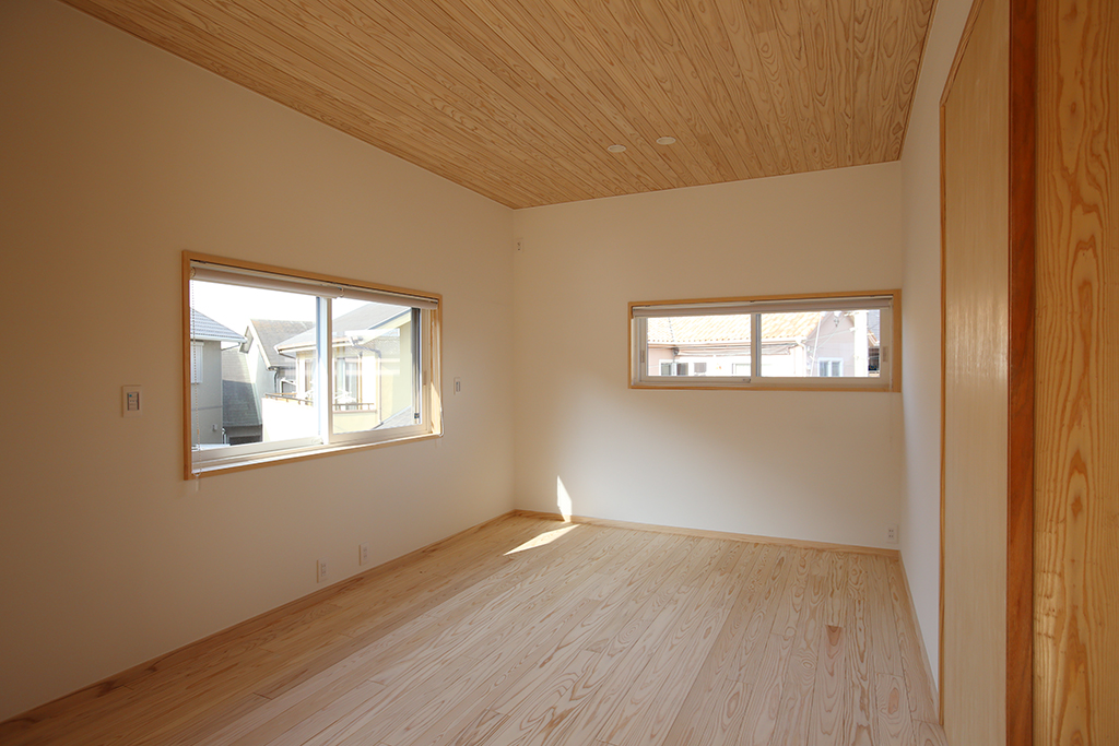 姫路市の木の家 リノベーション工事後の2階居室