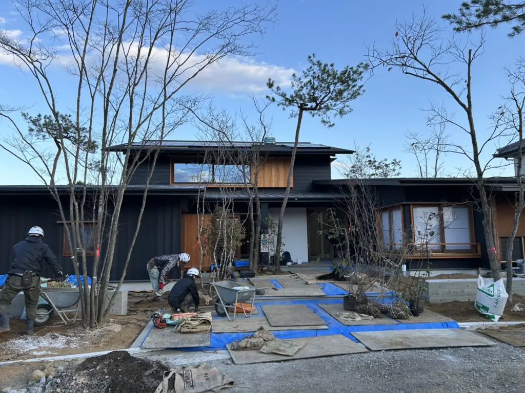 伯姫楓 もうじき移設完了。龍野モデルハウス | 姫路市・加古川市周辺でおしゃれな注文住宅を建てるならヤマヒロ